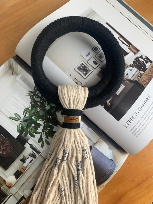 Nudo Circular Negro